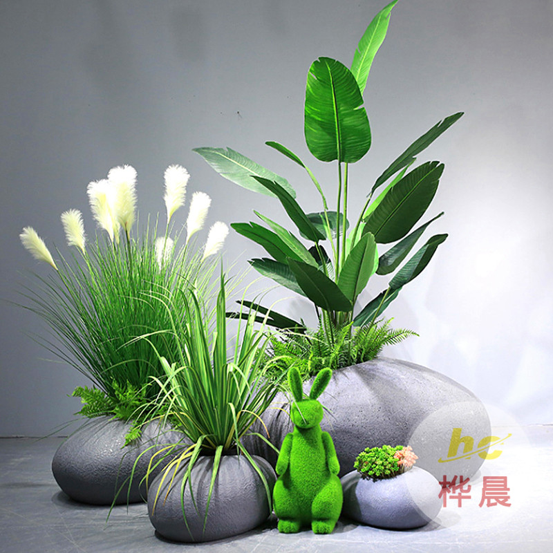 深圳玻璃鋼雕塑平時(shí)保養(yǎng)要注意哪些問(wèn)題呢？